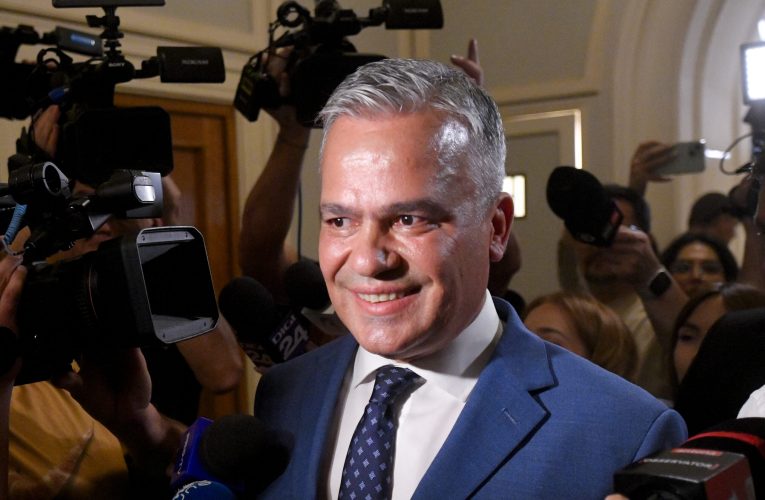 Reformă dură în sănătate, în programul Veștea. Mai puține paturi de spital, plată după performanță și controale la concediile medicale