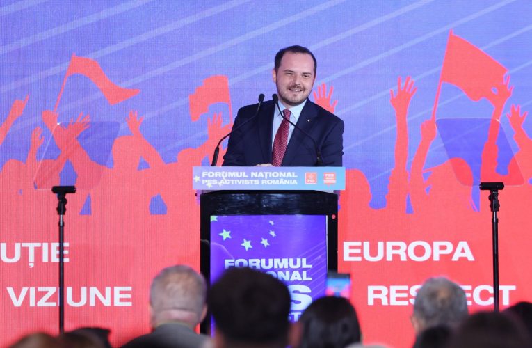 „Se negociază orgoliile unui singur om”. Alexandru Rogobete spune că românii nu vor accepta ca țara să fie blocată de ambiții personale