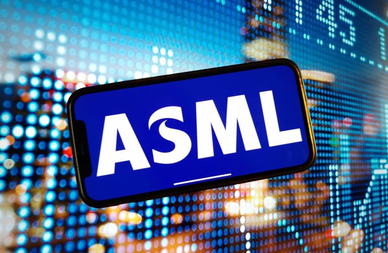 Șeful ASML avertizează UE să nu intervină direct în lanțurile de aprovizionare cu cipuri