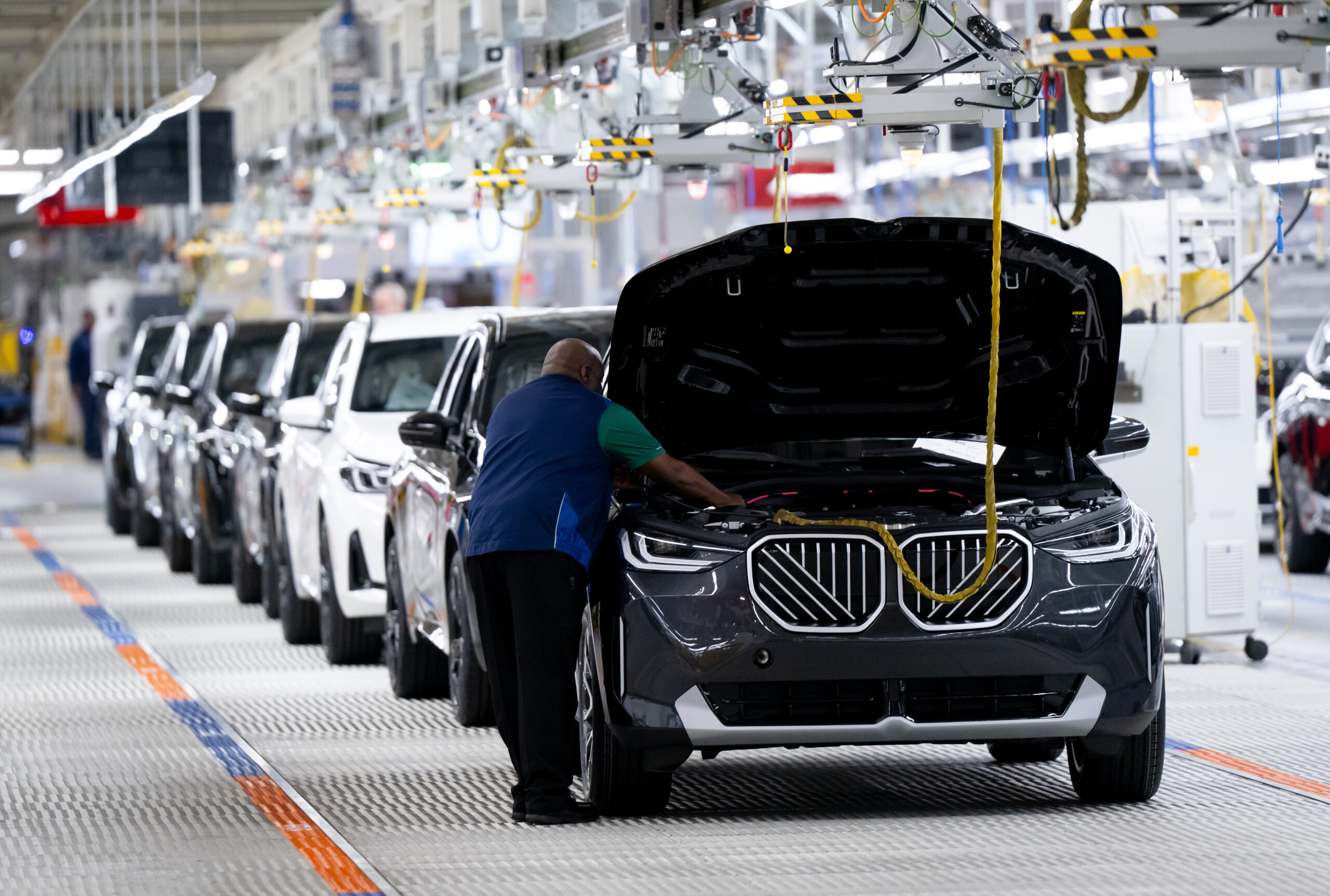 Semnal de alarmă pentru România. Industria auto din Germania a eliminat 126.000 de locuri de muncă.