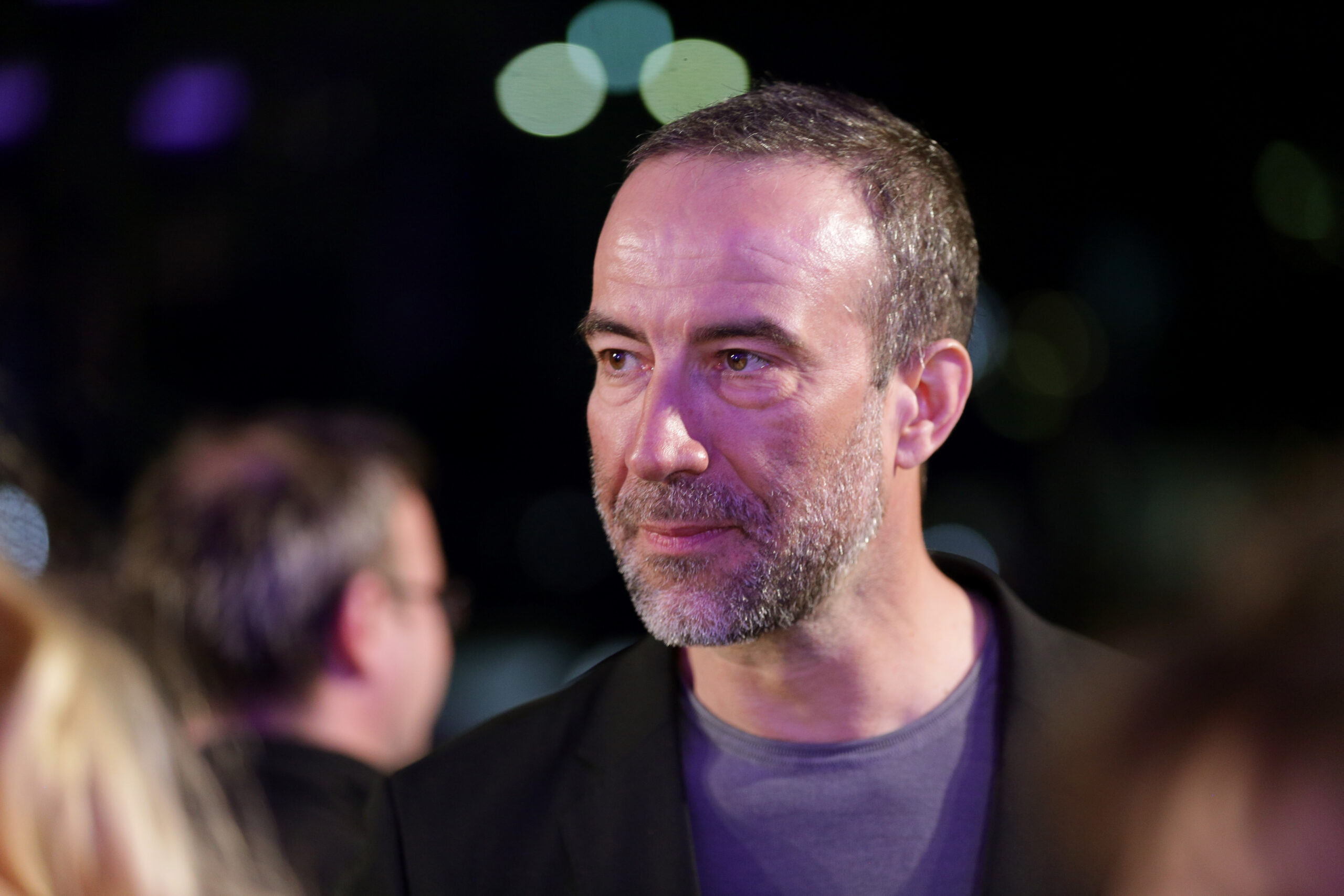 Șerban Pavlu, despre diferențele dintre teatru și film: La film există o plasă de siguranță, pe scenă nu te poate opri nimeni