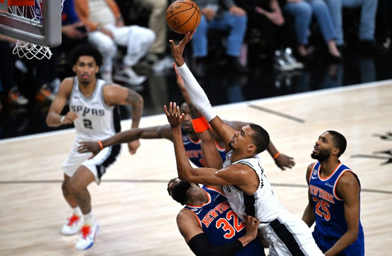 Sub privirile lui Trump, New York Knicks pierde meciul 3 al finalei NBA cu San Antonio Spurs. Serie de victorii oprită la 13