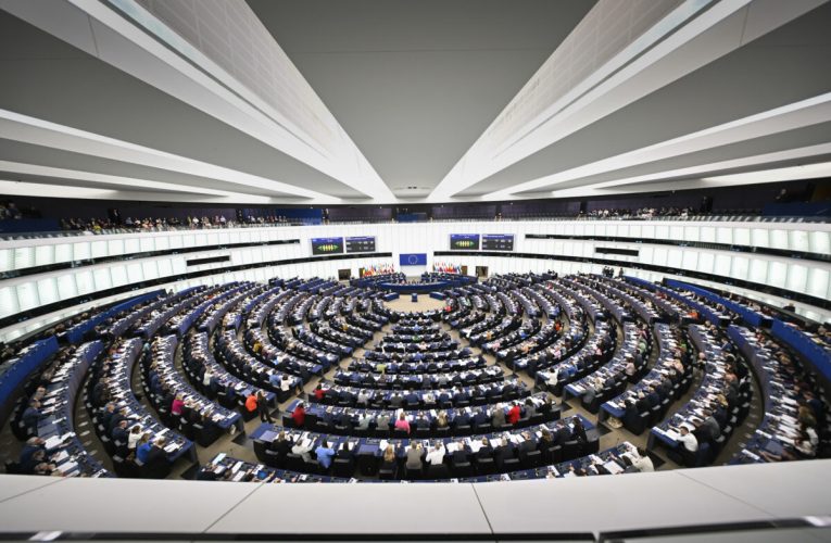 UE își testează forța economică la Strasbourg: comerțul cu SUA și regulile pentru AI deschid plenara Parlamentului European