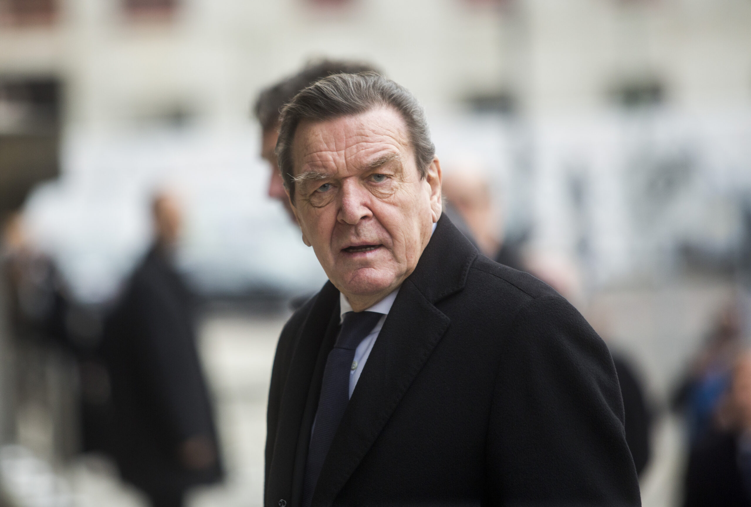 Un jurnalist RTL a dat peste Gerhard Schröder într-un hotel din Moscova. Ce făcea fostul cancelar al Germaniei