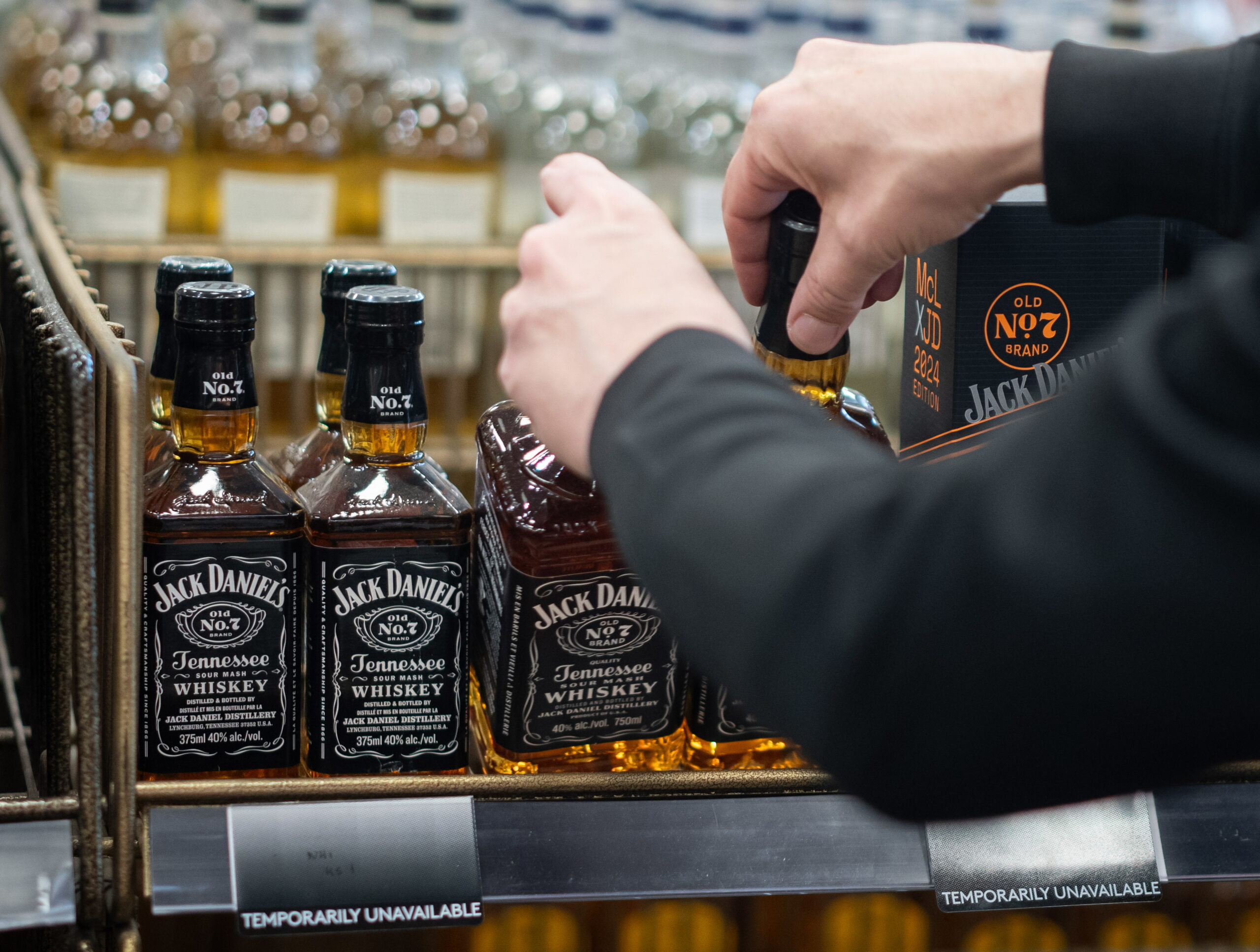 Un român a fost amendat cu 1,8 milioane de euro în Belgia pentru fraudă cu accize la alcool