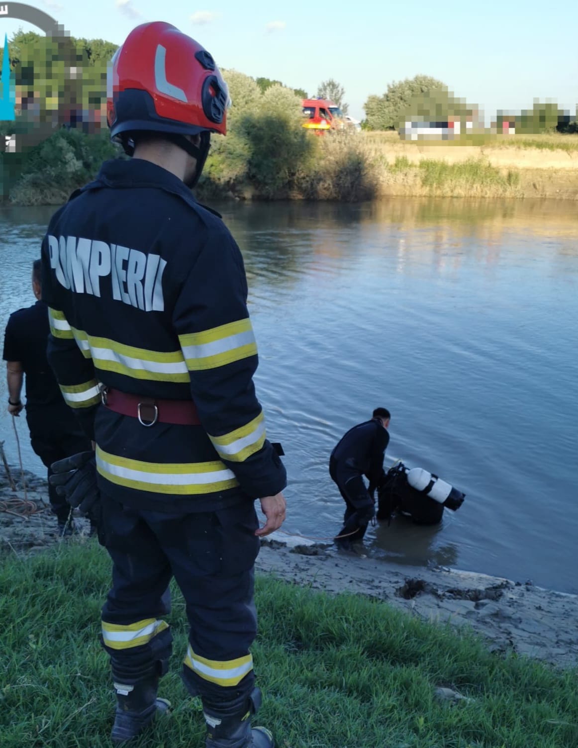 UPDATE: Intervenție de urgență pentru salvarea unei persoane de la înec în Lacul Tei. Persoana scoasă din lac și-a pierdut viața