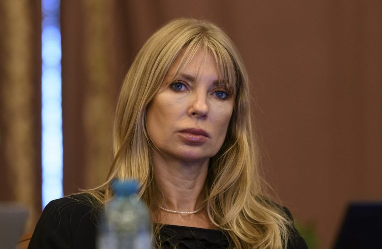 Victoria Stoiciu cere modificarea Constituției pe fondul crizei politice: Nu poți răsturna un guvern fără să alegi pe cel care îi va lua locul