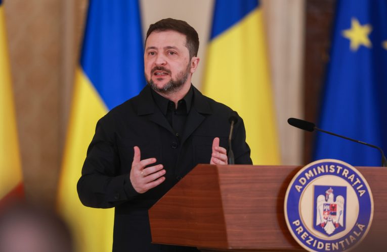 Volodimir Zelenski l-a felicitat pe Nikol Pașinian pentru victoria în alegerile parlamentare din Armenia
