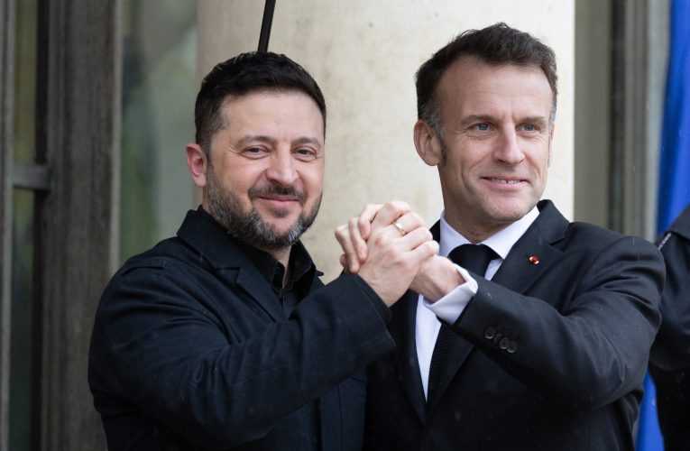 Volodimir Zelenski și Emmanuel Macron, discuție despre negocierile privind Ucraina după întâlnirea din Londra
