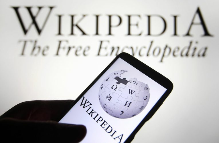 Wikipedia nu va permite AI să editeze articole, spune unul dintre cofondatori