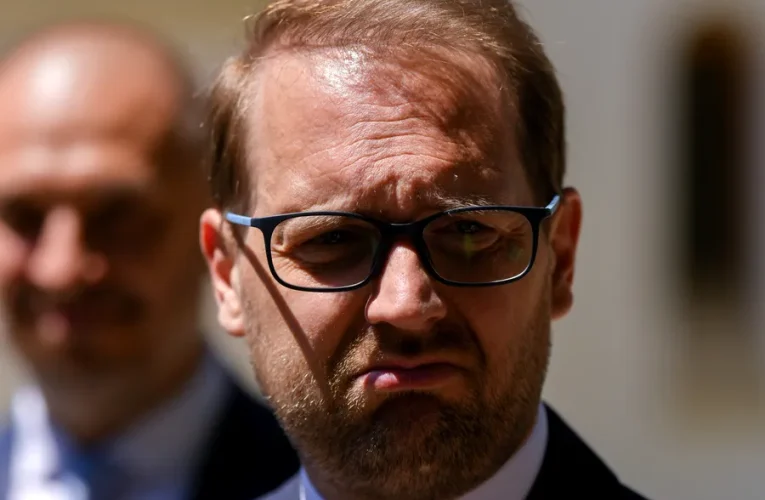 Ziua cea mai grea pentru Dominic Fritz. De ce verdictul Curții Supreme de Justiție îi poate arunca în aer cariera politică