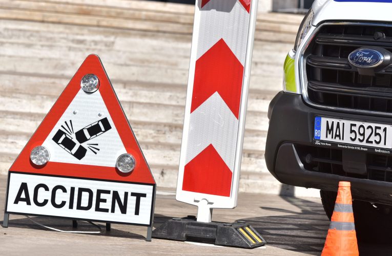 Accident pe DN 1, în zona Avrig. Traficul este blocat complet