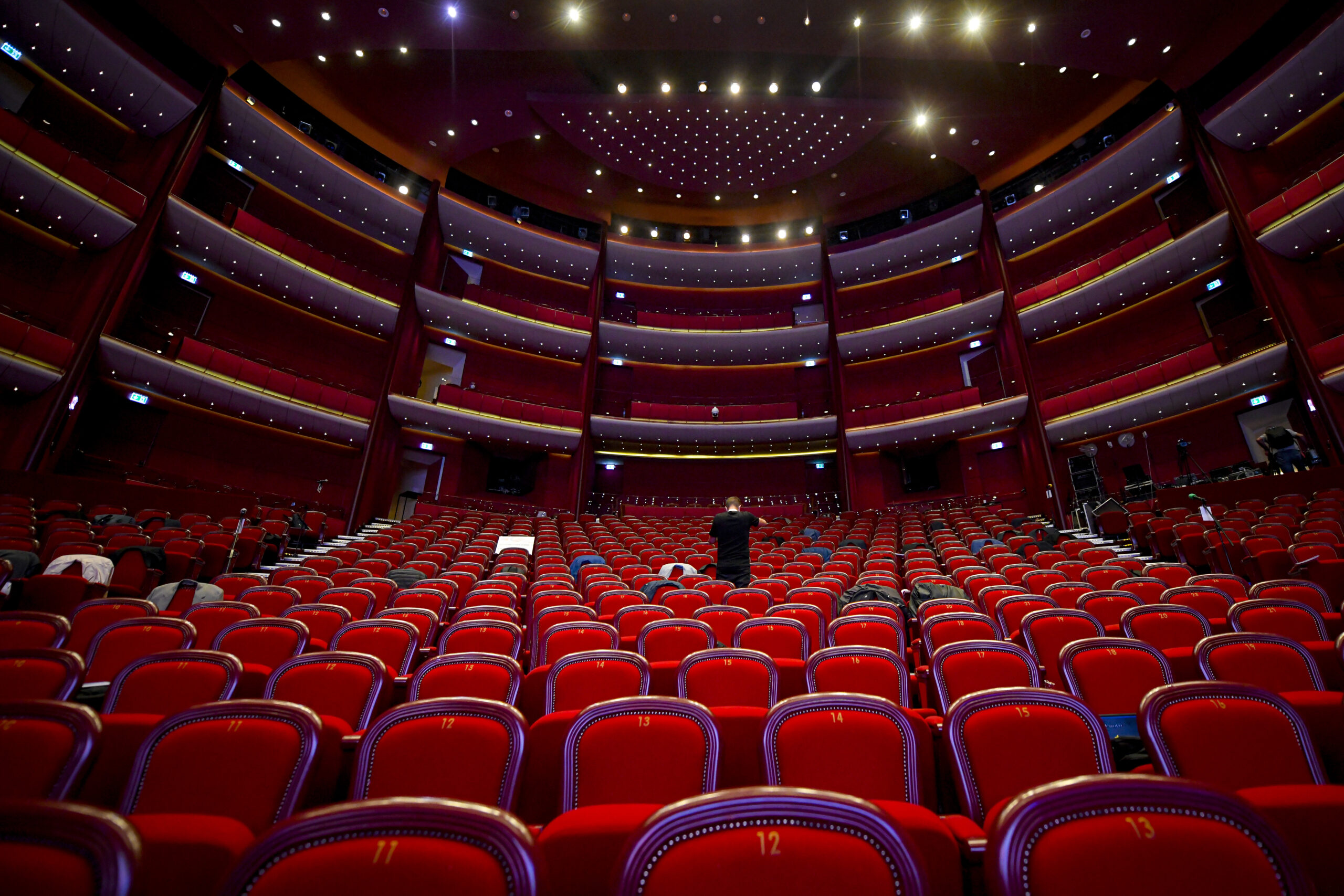 Au fost anunțate spectacolele selectate pentru Festivalul Național de Teatru 2026