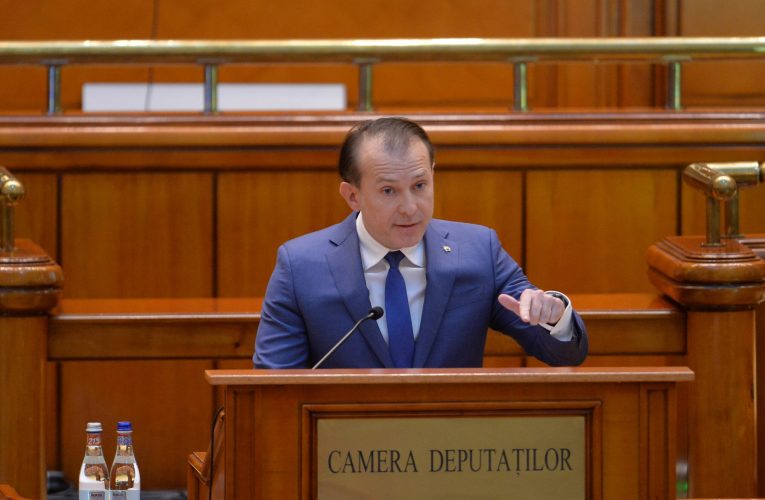 Cîțu se apără în scandalul vaccinurilor: „Nu văd de ce ar trebui să fie vinovați. Toată lumea alerga după aceleași materiale la nivel global”