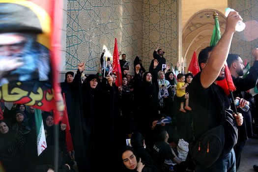 Cortegiul funerar dedicat liderului suprem, Ali Khamenei, a început la Teheran. Va continua timp de 12 ore