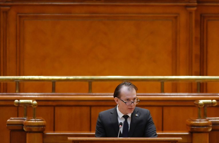 „Este loc de un partid de dreapta autentic”. Florin Cîțu spune că mutarea PNL spre centru-stânga a creat un vid politic