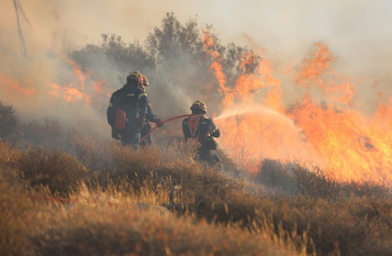 Grecia: 60 de incendii raportate în toată țara în ultimele 24 de ore. Mai multe regiuni se află sub cod portocaliu