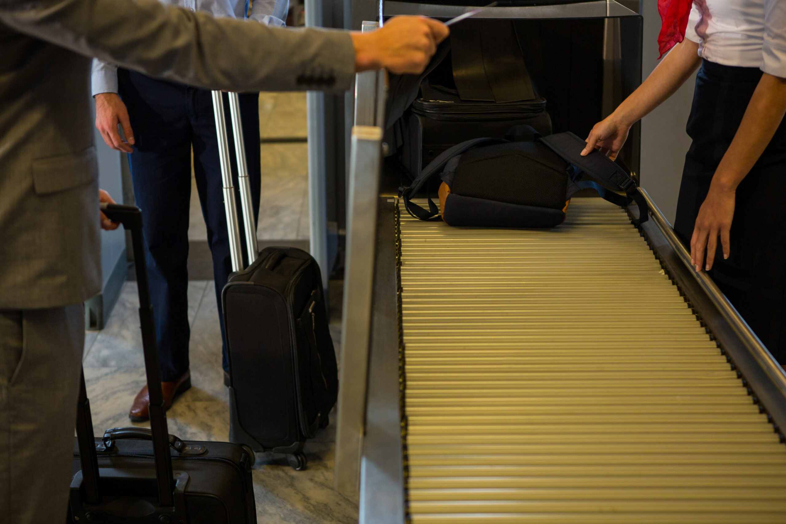 Haos pe aeroporturile europene din cauza noului sistem de intrare/ieșire / Companiile aviatice înregistrează întârzieri de cinci ore