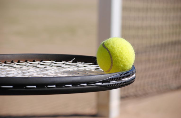 Jucătoare descalificată de la turneul de juniori Wimbledon pentru că a aruncat racheta în tribune