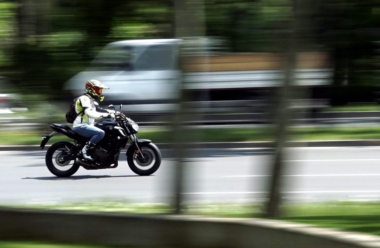 Motociclist de 22 de ani, mort într-un accident pe DN10, în județul Buzău