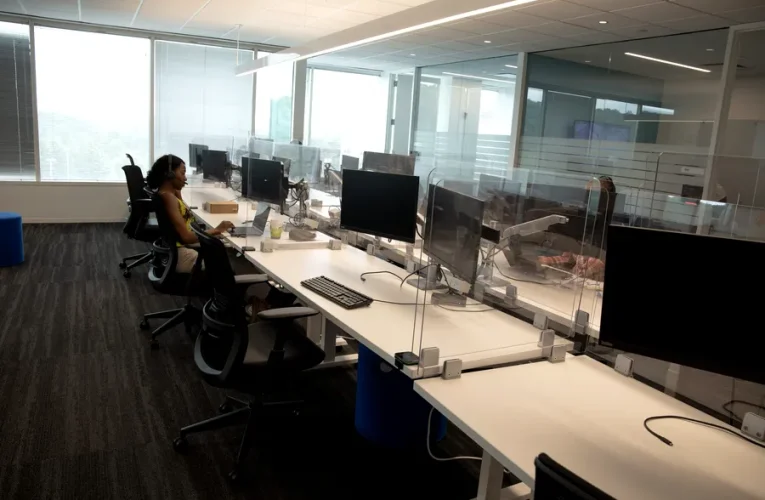 Munca remote nu are doar avantaje. Un studiu arată că smart working-ul poate afecta sănătatea mintală