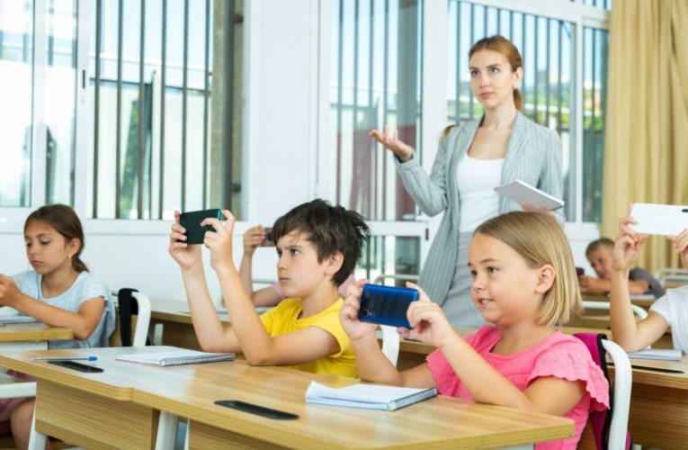 ONU, UNICEF și peste 20 de state, coaliție pentru protejarea copiilor în era inteligenței artificiale