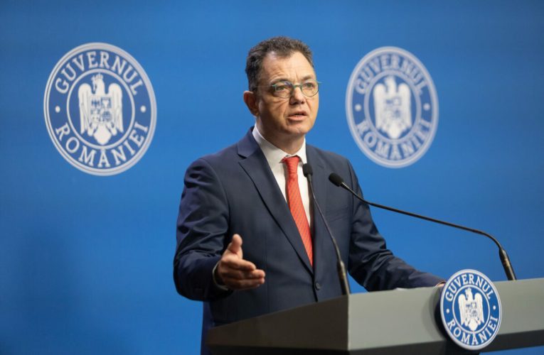 „Prețul motorinei se încăpățânează să nu-l asculte pe Bolojan. Mulțumim că ai rezolvat problema!”. Radu Oprea, ironic la adresa premierului interimar