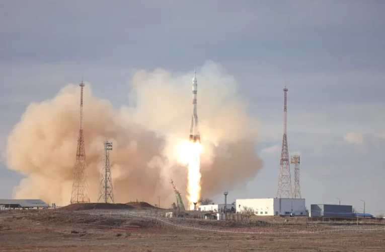 Răspunsul Rusiei la Starlink începe cu un eșec. Primul satelit s-a defectat, iar Ucraina susține că a lovit infrastructura sistemului