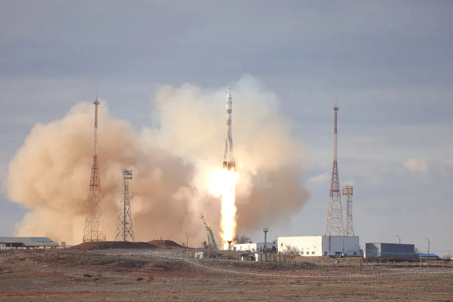 Răspunsul Rusiei la Starlink începe cu un eșec. Primul satelit s-a defectat, iar Ucraina susține că a lovit infrastructura sistemului