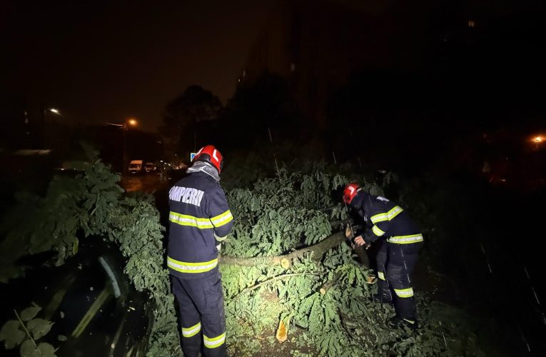 Reacția lui Ciucu, după furtuna devastatoare din București: „Nu poți pune o umbrelă peste București”. Primarul vorbește despre o situație fără precedent