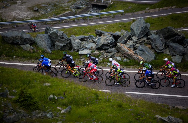 Restricții de trafic pentru Turul Ciclist al Sibiului și Campionatul Național de Viteză în Coastă. Șoferii, sfătuiți să își planifice traseele