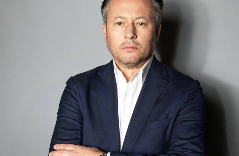 Revocat de la conducerea Teatrului Muzical Ambasadorii, Ciprian Rogojan acuză: „O piesă ieftină de teatru, cu finalul scris dinainte”