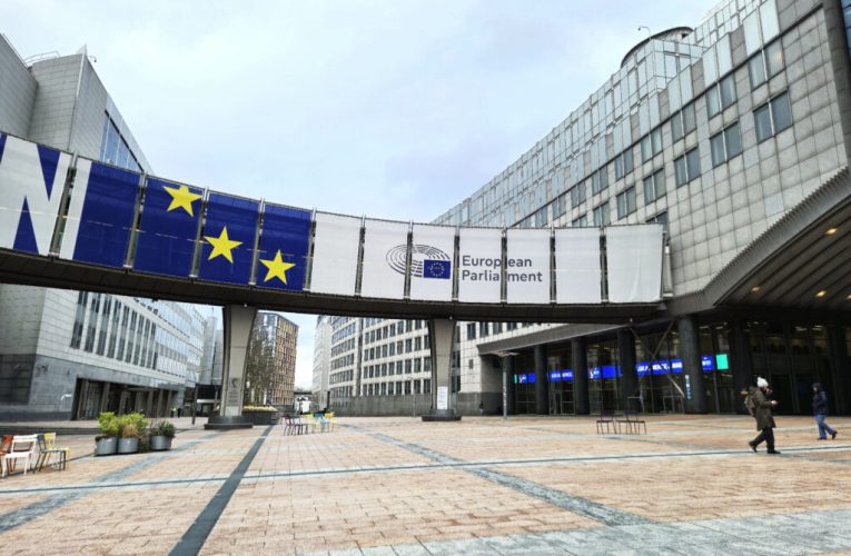 Scandal de spionaj la Bruxelles. O rețea maghiară a vizat oficiali ai Uniunii Europene