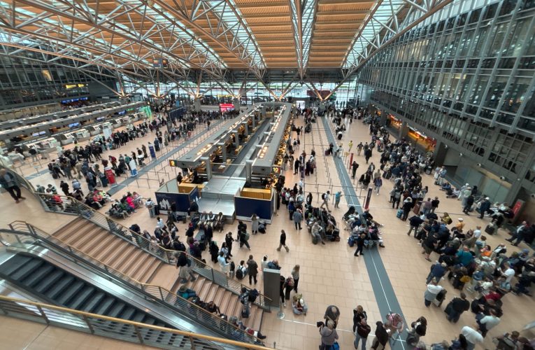 Șeful unui aeroport european acuză Bruxelles-ul: noul sistem de control va crea haos la frontiere