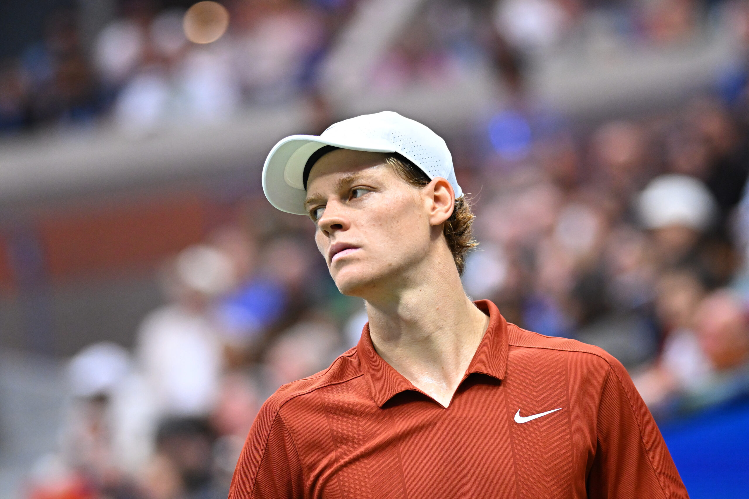 Sinner urmează un protocol special la Wimbledon, după problemele fizice care l-au făcut să piardă surprinzător la Roland Garros