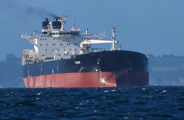 Un milion de euro amendă pentru un petrolier din „flota din umbră” a Rusiei