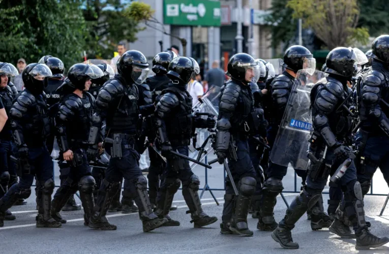 Cătălin Predoiu: Piața Victoriei și bulevardele din jur au fost redate circulației, iar ordinea publică a fost restabilită