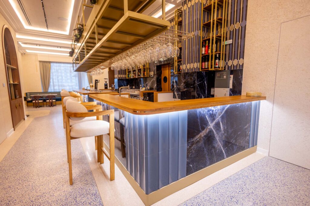 ADDRESS 44Â° â un nou restaurant se deschide la malul mÄrii, Ã®n Mamaia Nord