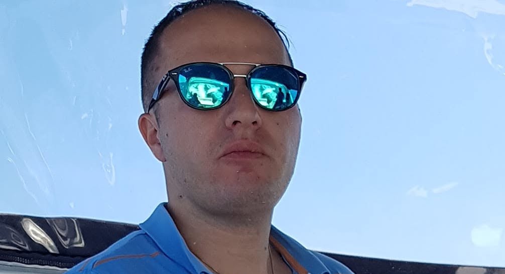Alexandru Toader ar fi încercat sÄ sÄrute o studentÄ chematÄ la biroul notarial. âMi-era teamÄ de consecinÈele unui refuzâ