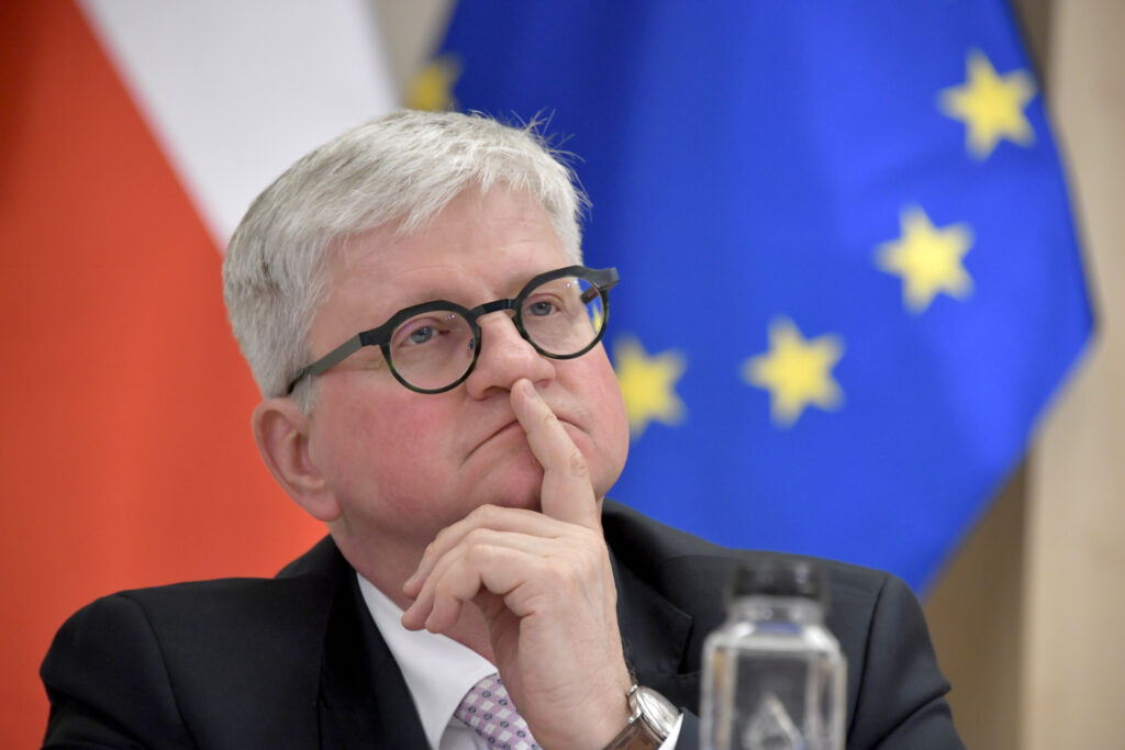 Ambasadorul Poloniei în România demisioneazÄ pe fondul crizei politice de la VarÈovia