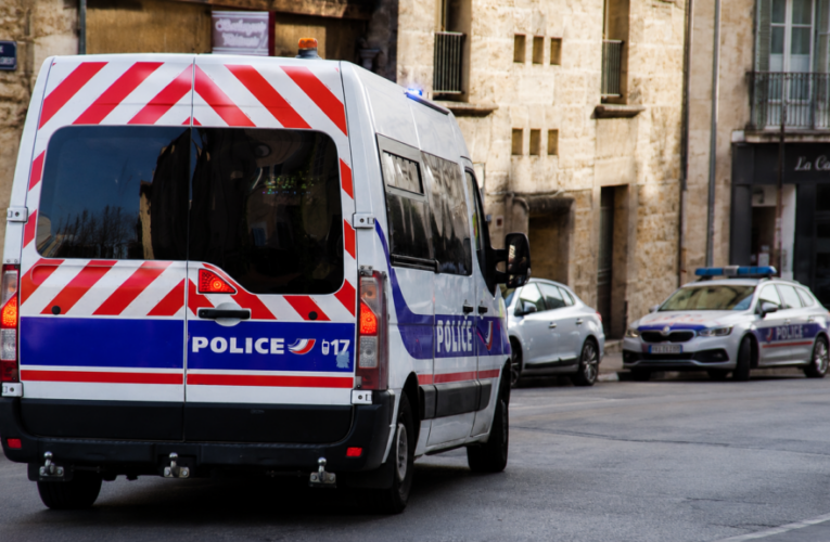 Atacul armat din apropierea Parisului. Ministrul de Interne: Actul comis, cercetat ca fiind unul âteroristâ