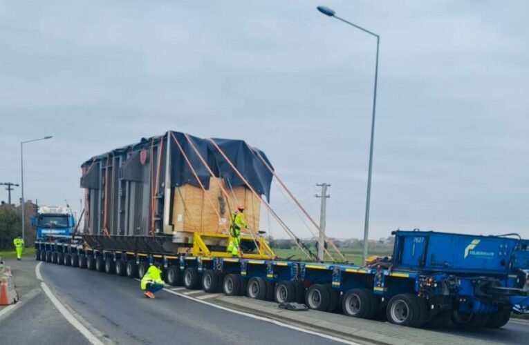 AtenÈie, Èoferi! Mai multe transporturi agabaritice traverseazÄ RomÃ¢nia joi Èi vineri. Ce drumuri ar trebui evitate