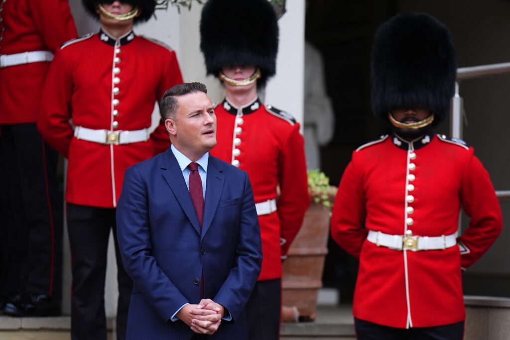 Avertisment sumbru de la Londra: Trebuie sÄ fim pregÄtiÈi pentru un scenariu în care NATO se aflÄ Ã®n rÄzboi cu Rusia
