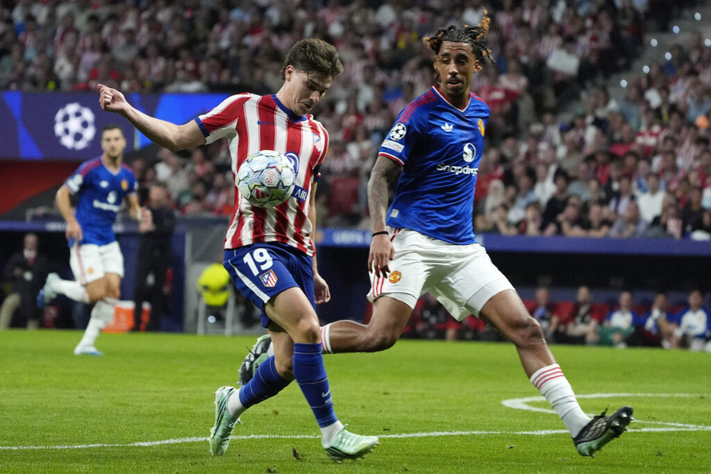 Barcelona, amendatÄ cu 602 euro dupÄ ce a Ã®ncercat sÄ Ã®l transfere pe Julian Alvarez de la Atletico Madrid