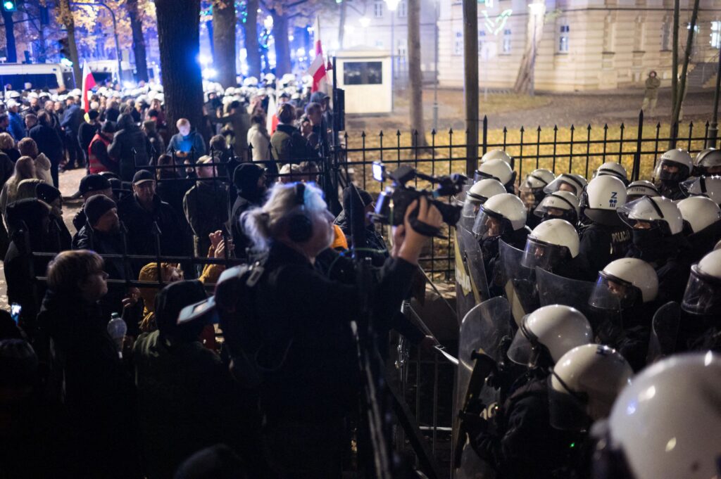 Criza din Polonia explicatÄ. Cum s-a ajuns la haosul de la VarÈovia Èi ce urmeazÄ