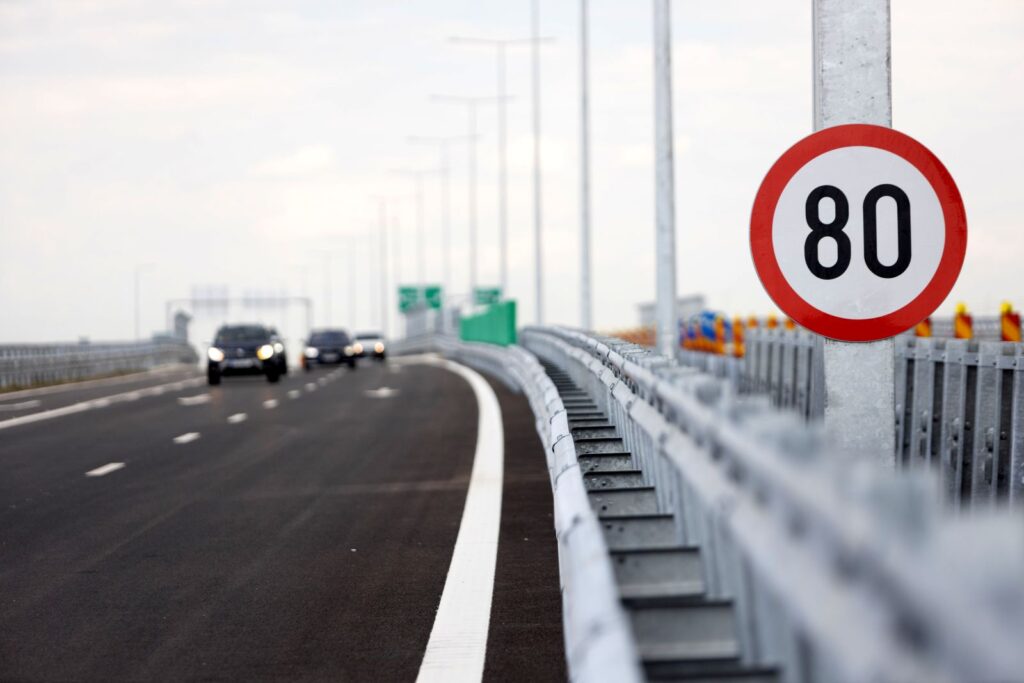 Èara europeanÄ care ar putea limita viteza pe autostrÄzi la 80 km/h în cazul unei penurii de carburanÈi