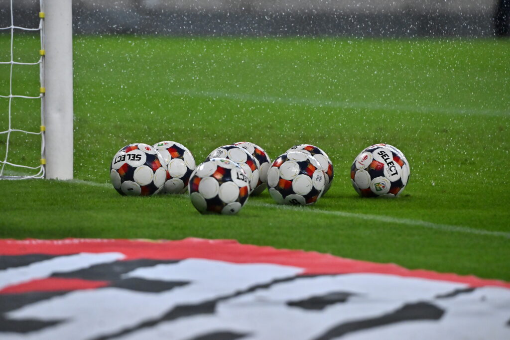 Etapa a doua a grupelor Cupei RomÃ¢niei la fotbal se Ã®ncheie cu trei meciuri. Rezultatele complete din primele douÄ zile