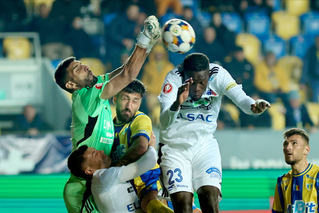 FC BotoÈani â Petrolul Èi Corvinul â U Cluj deschid etapa a 13-a din Superliga de fotbal. Programul complet al rundei