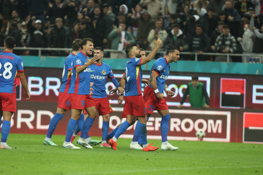 FCSB â Rapid 4-1. Victorie categoricÄ pentru roÈ-albaÈtri, dupÄ ce giuleÈtenii au condus la pauzÄ