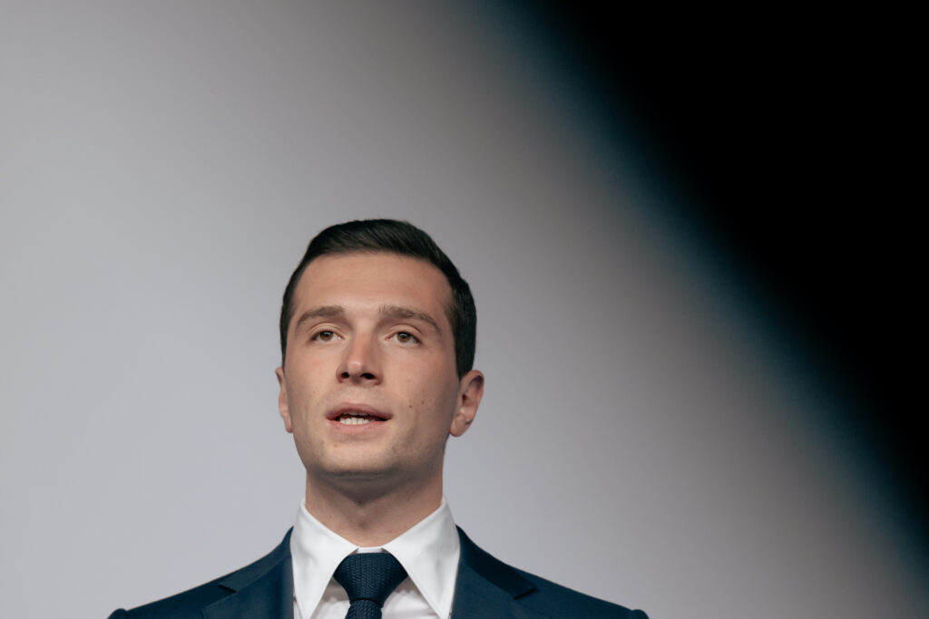 Jordan Bardella, reales lider al partidului Adunarea NaÈionalÄ, de extremÄ dreapta, cu aproape 99% din voturi